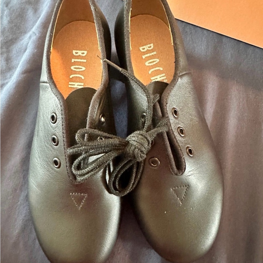 Bloch Girls Tie Tap Shoes